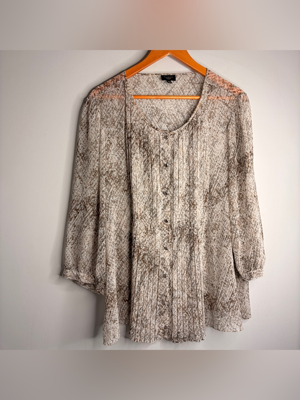 Talbots Sheer Neutral Snake-Print Pleated Blouse Plus Size 20W - Picture 4 of 5
